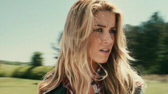 Amber Wallpaper Heard