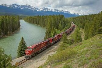 Locomotive Cp Es44ac Winding Through The Landscape HD