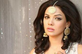 Sara Pakistani Girl Wallpaper For Desktop