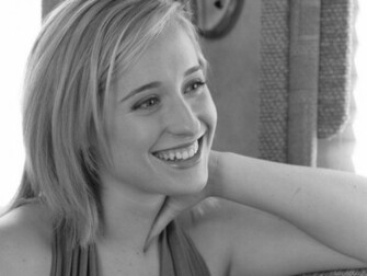 Allison Mack Wallpaper