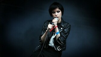 Crystal Castles Wallpaper