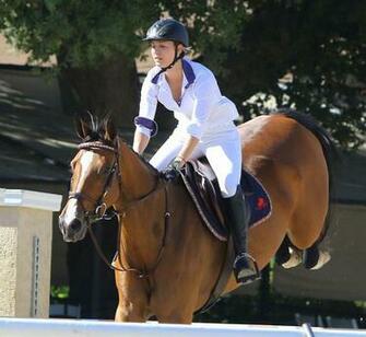 Kaley Cuoco At Flintridge Riding Horse Sawfirst Hot Celebrity