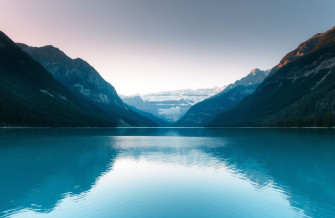 Be Still Wallpaper