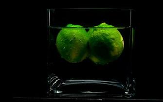 Beautiful 3d Glass Apples Wallpaper