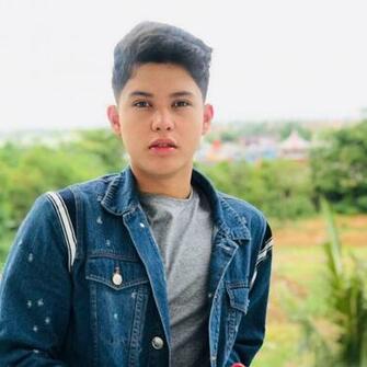 Kyle Echarri Photos