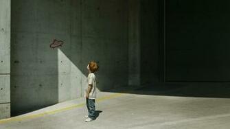 Graffiti Banksy Ufo Artwork Children Wallpaper