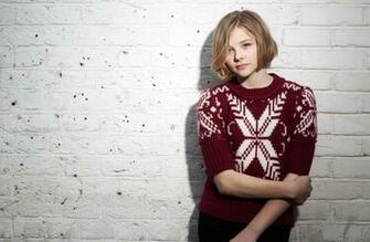 Chloe Grace Moretz Maroon Sweater Wallpaper HD