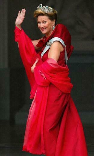 Queen Sonja Young Of Norway