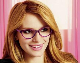 Beautiful Bella Thorne Smile HD Wallpaper Photos