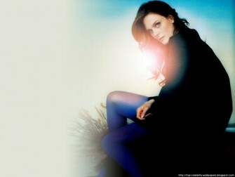 Emily Deschanel Wallpaper