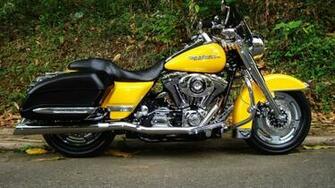 Harley Davidson Road King Yellow HD Wallpaper Wallpaperfx