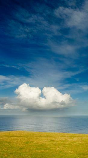 Beautiful Summer Day iPhone 5s Wallpaper