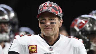 Tom Brady Retirement Robert Kraft Wants Legendary Quarterback To
