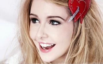 Wallpaper Teen Sweet Smiling Girl Face Closeup