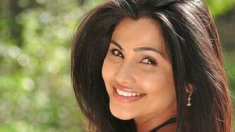 Celebrity HD Wallpaper Daisy Shah