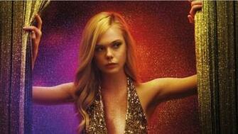 Elle Fanning As Jesse The Neon Demon Poster Wallpaper