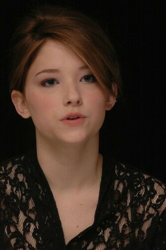 Haley Bennett Wallpaper Actress