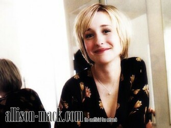 Allison Mack Wallpaper