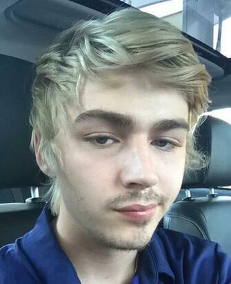 Pictures Of Miles Heizer Celebrities