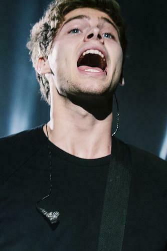 Luke Hemmings Image HD Wallpaper And