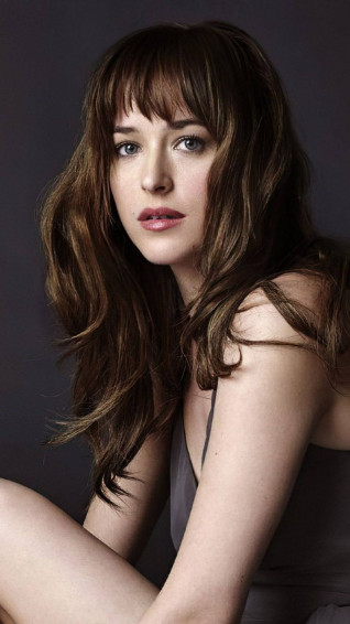 Dakota Johnson Alluring Stare W52v5r1HDy1prm8c Wallpaper