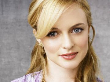 Sneak Peek Heather Graham Gets Into Californication