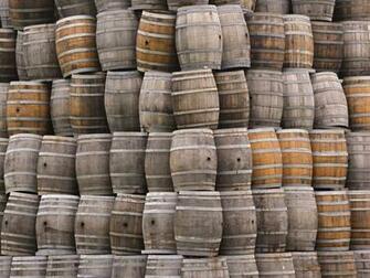 Home Wallpaper Sfondi Per Il Tuo Desktop Stacked Wine Barrels