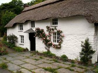 English Cottage Wallpaper
