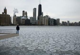 Safe Cities To Live In Destinations Chicago Wallpaper