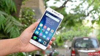 Vivo V5s Re Same Year Old Selfie Camera Packed In New