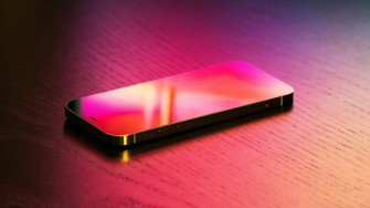 Jazz Up Your iPhone S Boring Home Screen With This Easy Wallpaper Trick