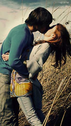 Love With Hug And Kiss Wallpaper For Mobile Cell Phone