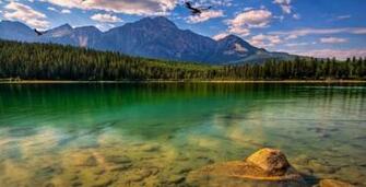 Pin Lakes Screensaver The 3d Mountain 39kb On