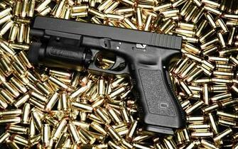 Una Pistola Glock Y Munici N