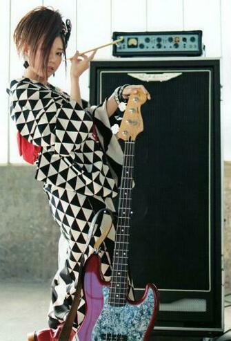 Scandal Japan Band Wallpaper Tomomi Ogawa