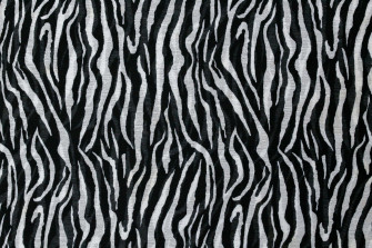 Make Any Ensemble Come Alive With This Bold Black And White Wallpaper