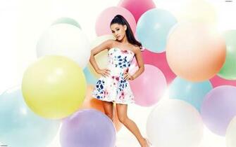 Ariana Grande In Mini Dress HD Wallpaper