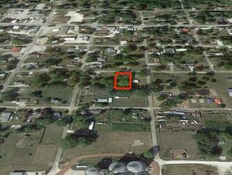 Illinois Midwest Living On One Third Acre Lot Landcentral