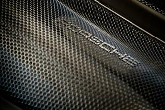 Porsche Logo Wallpaper Pictures Image