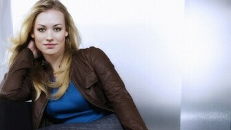 Yvonne Strahovski HD Wallpaper