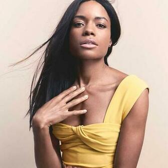 Naomie Harris Hot Office Girls Wallpaper