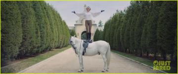 Taylor Swift Goes Crazy Over Sean O Pry In Blank Space Video