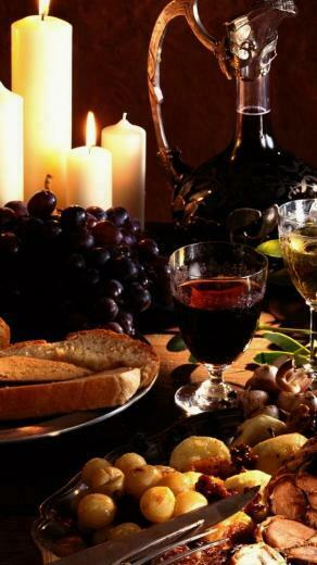 Delicious Meal Food Wine Grapes Steak Candles Android Wallpaper