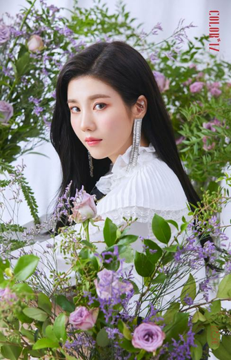 Kwon Eunbi Th Nh Vi N T Binh Izone C M Danh L