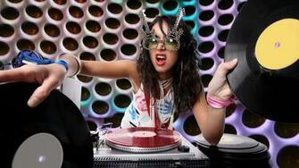 Funky Dj Girl HDq Wallpaper