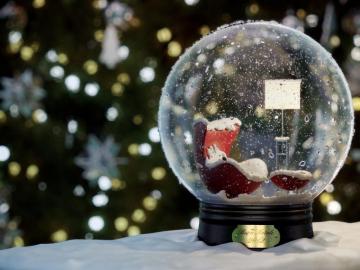 Christmas Snow Globe Snowglobes And Waterballs