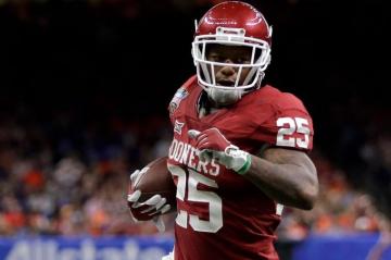 Joe Mixon Punched A Woman And It S On Video Here The Full