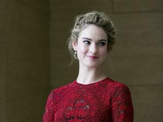 Lily James Resolution Wallpaper HD
