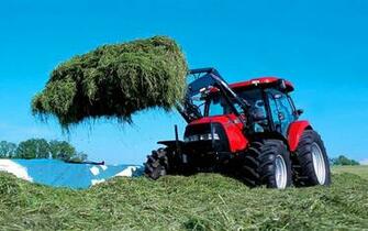 Farm Tractor Wallpaper Screenshot