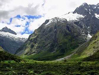 Milford Sound Fjord Area New Zealand